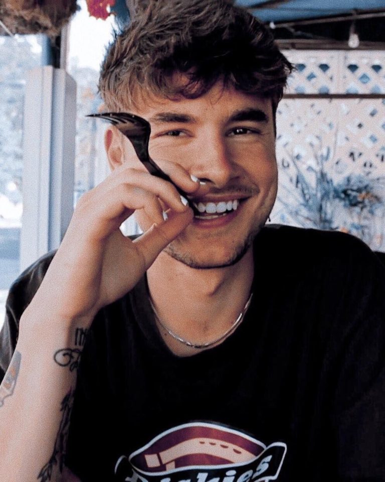 Kian Lawley Wiki Bio Age Girlfriend Height Net Worth