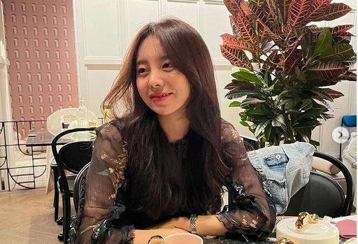 Mejiwoo Wiki, Age, Husband, Boyfriend, Birthday, Height